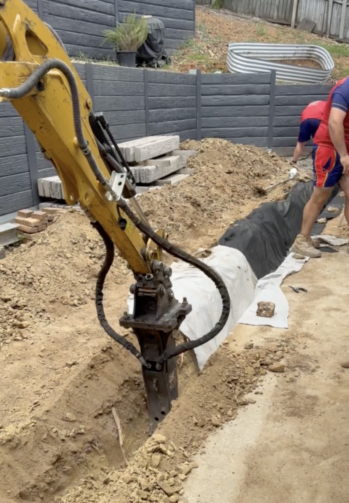 Rock breaking excavation